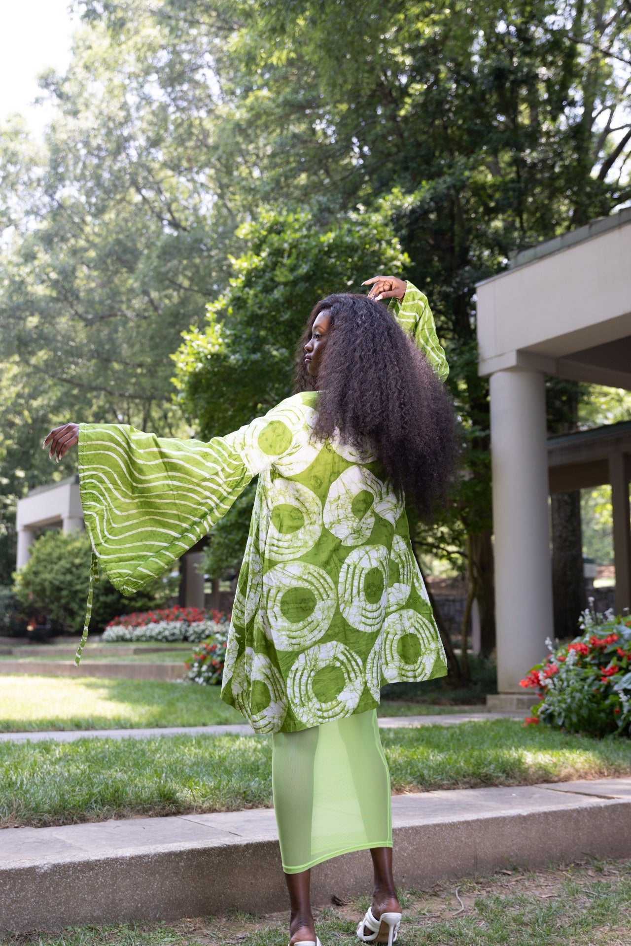 Mafarki Green Àdìrẹ Hand Dyed Kimono